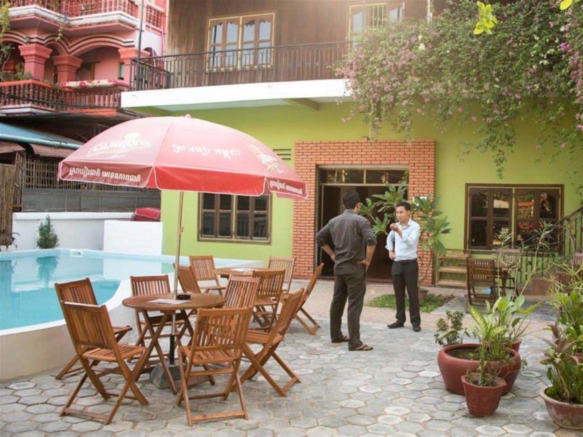 Five Rose Siem Reap Hostel Buitenkant foto